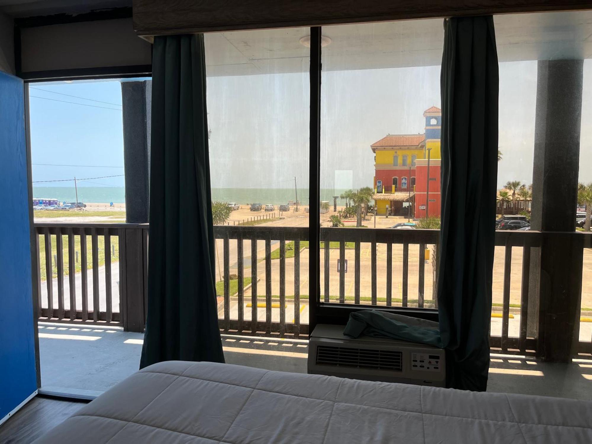 Hotel Deville Corpus Christi Exterior photo