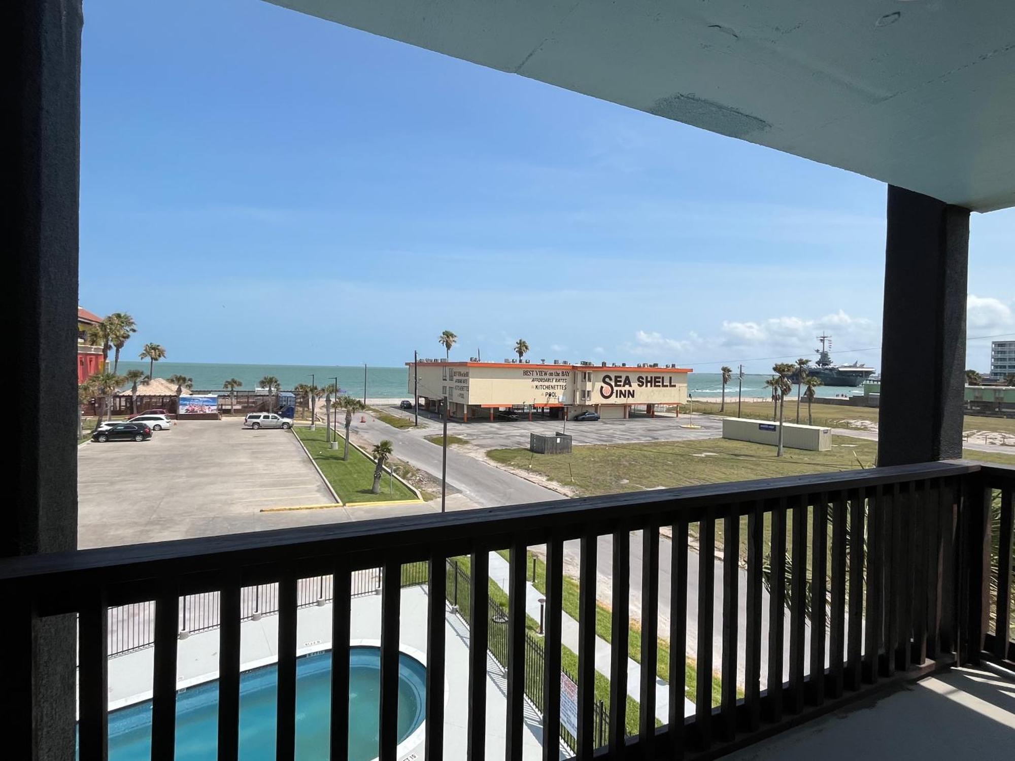 Hotel Deville Corpus Christi Exterior photo